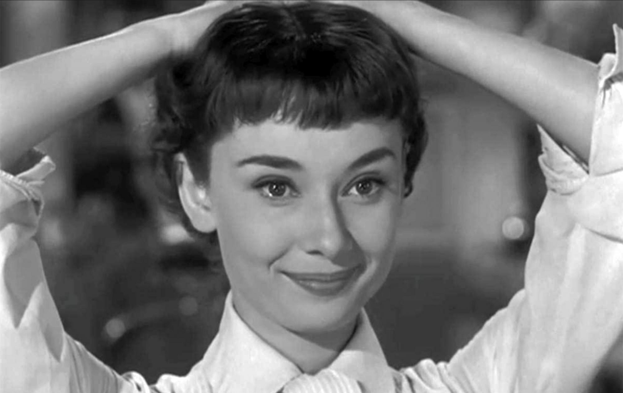 Ікона стилю: 5 культових образів Одрі Хепберн, які ніколи не вийдуть із моди